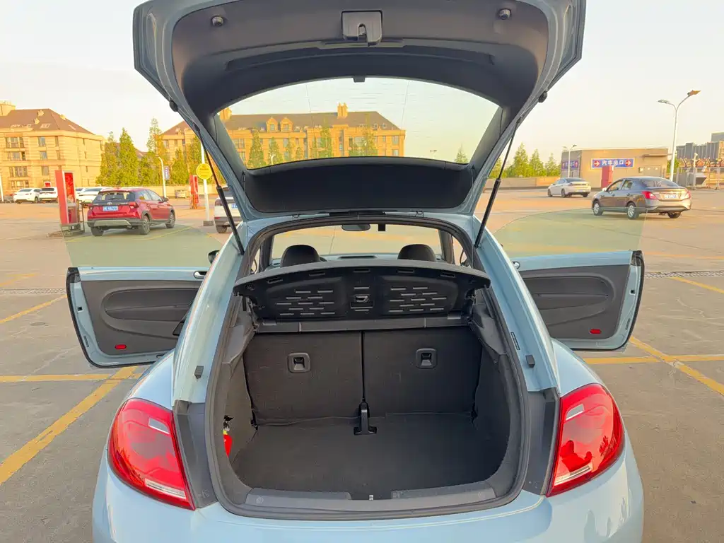 Volkswagen Beetle 2015 — фото 14