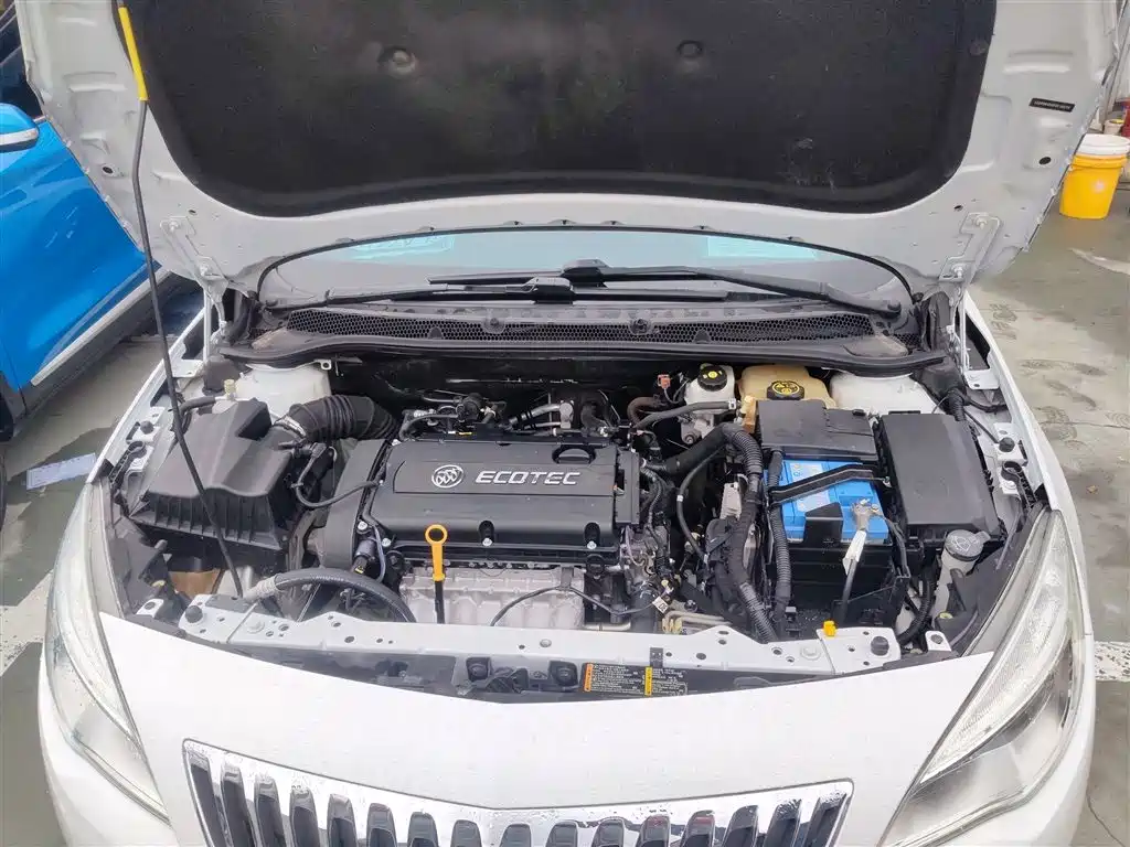 Buick Excelle 2015 — фото 16