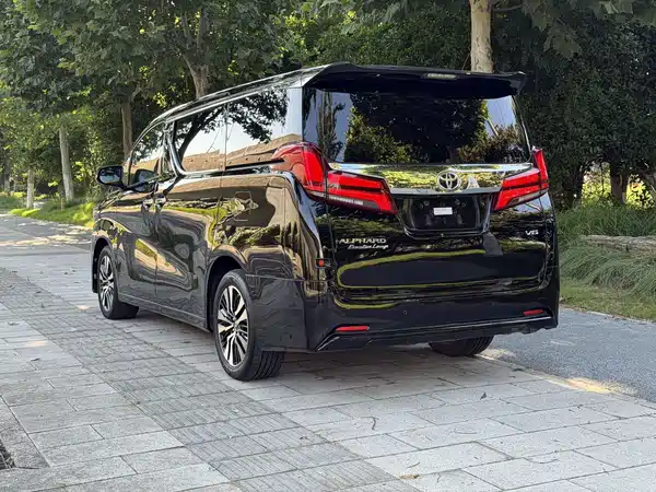 Toyota Alphard 2019