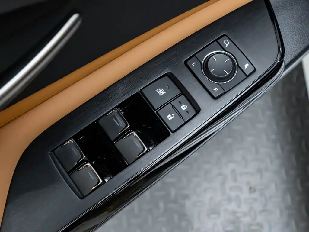 Lexus ES 2023 — фото 24