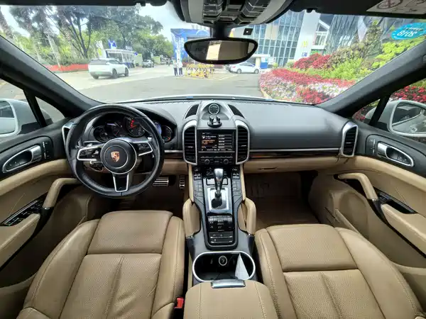 Porsche Cayenne 2015