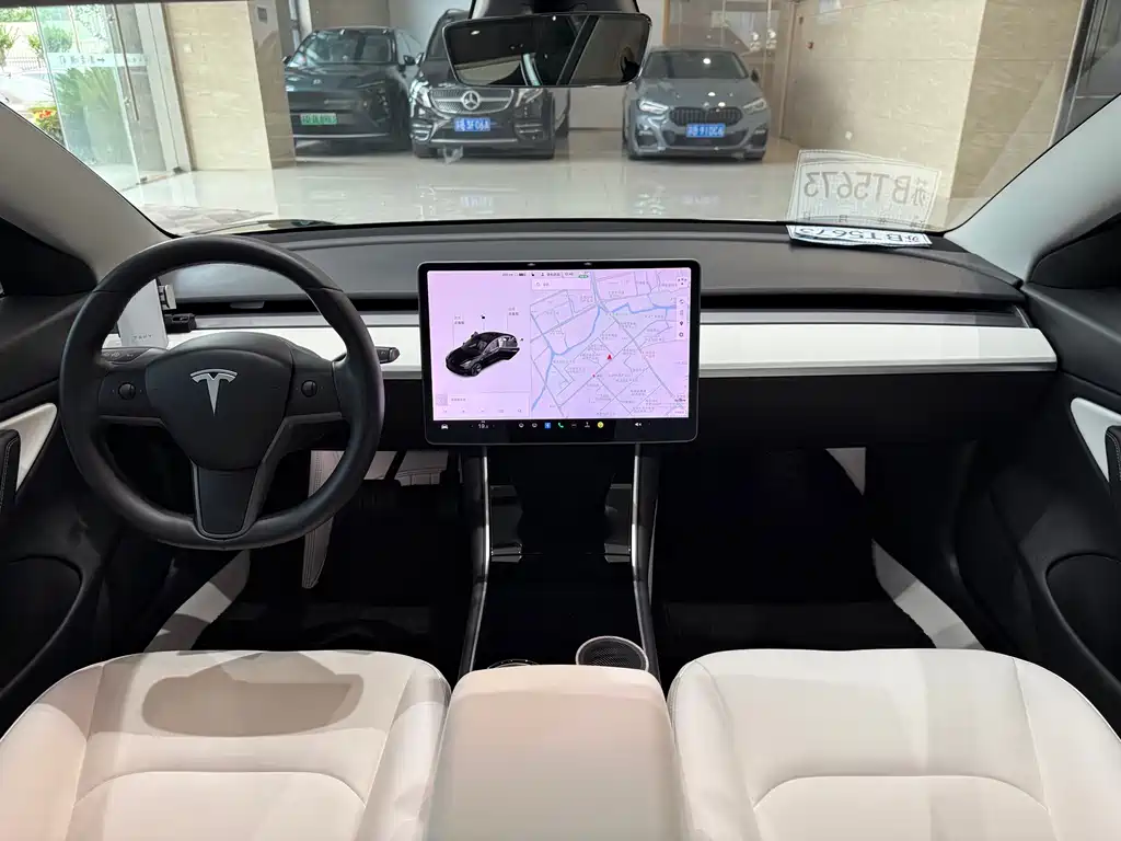Tesla Model 3 2019 — фото 10