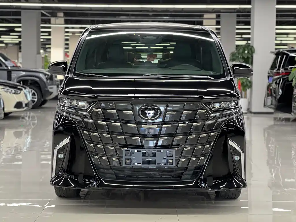 Toyota Alphard 2025 — фото 2