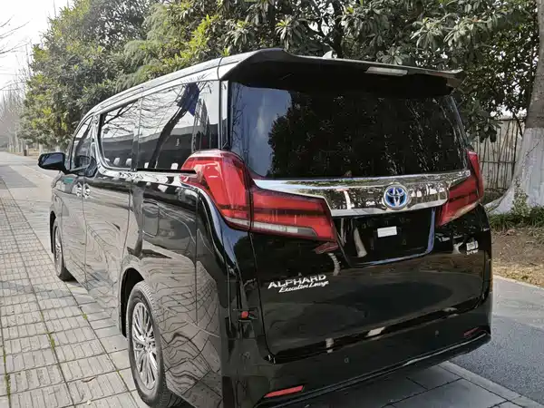 Toyota Alphard 2021