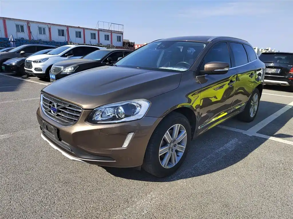 Volvo XC60 2016 — фото 1