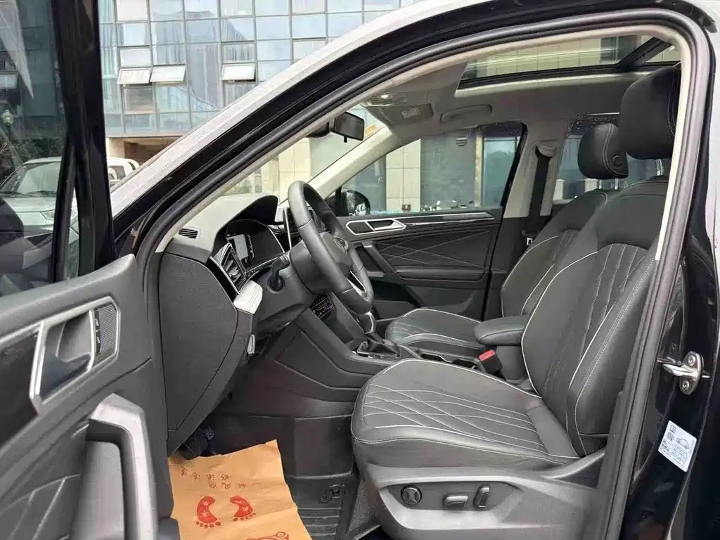 Volkswagen Tiguan L 2024