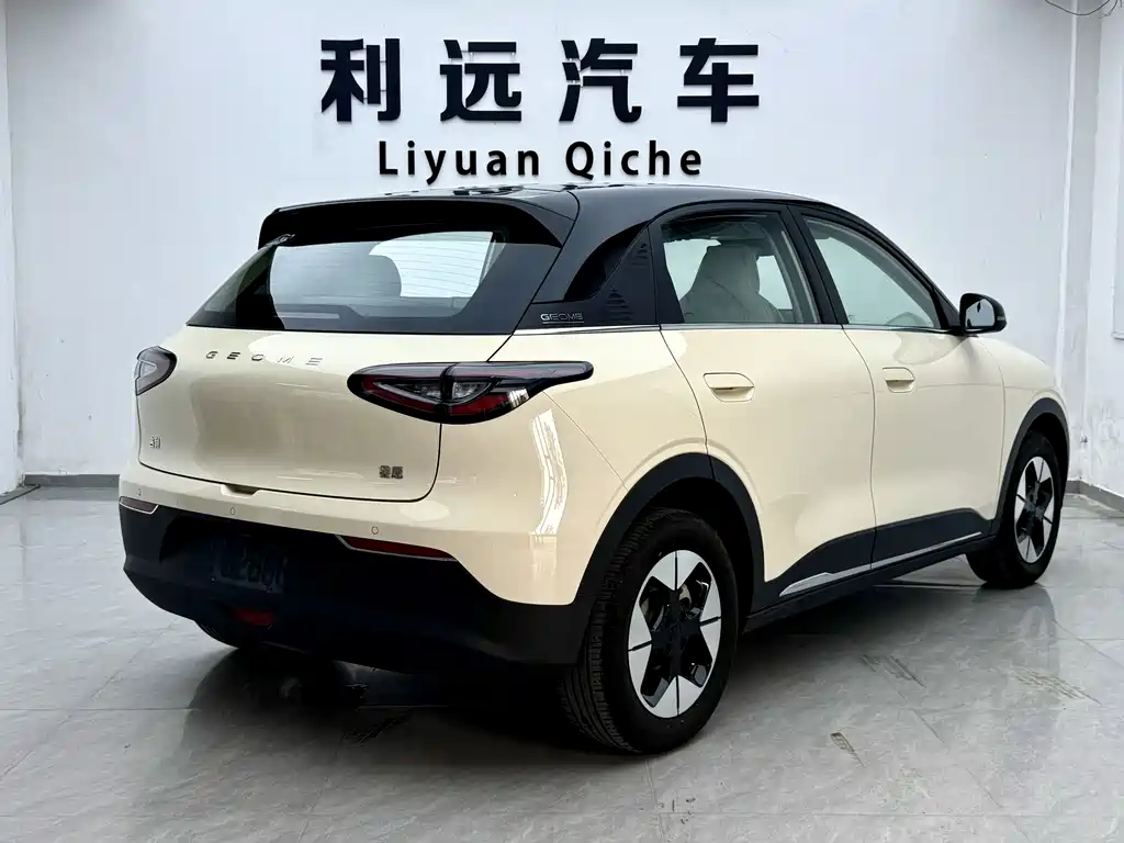 Geely Galaxy Starwish 2025 — фото 18