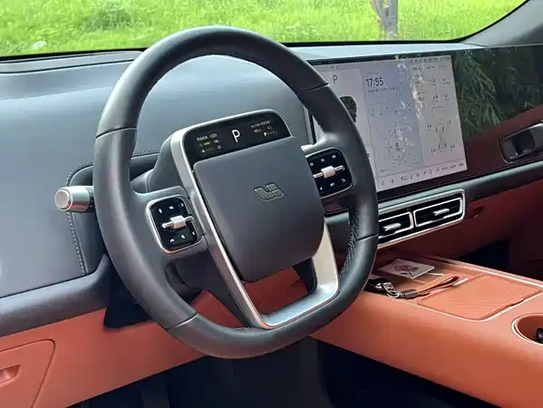 Li Auto L7 2025