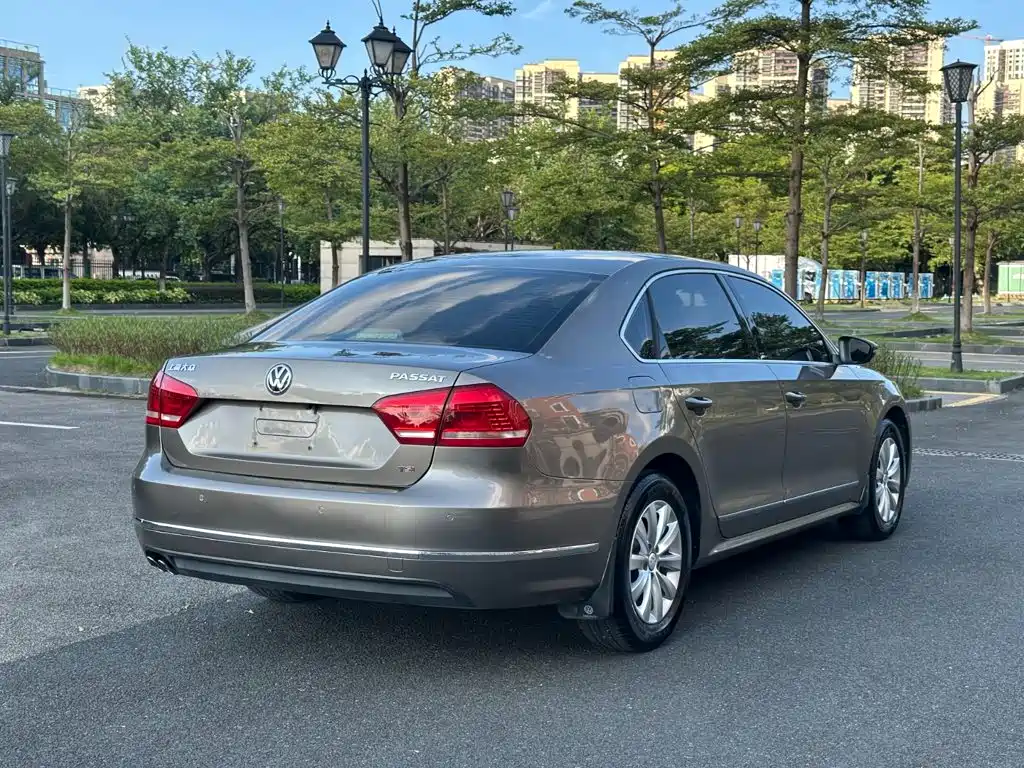 Volkswagen Passat 2015 — фото 17