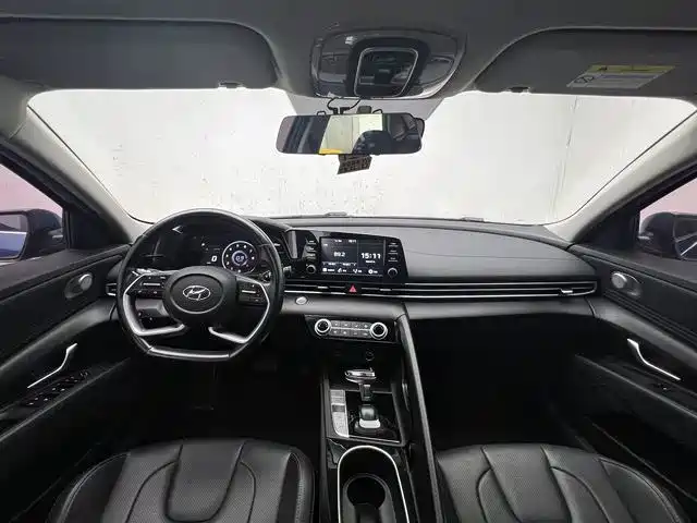 Hyundai Elantra 2021