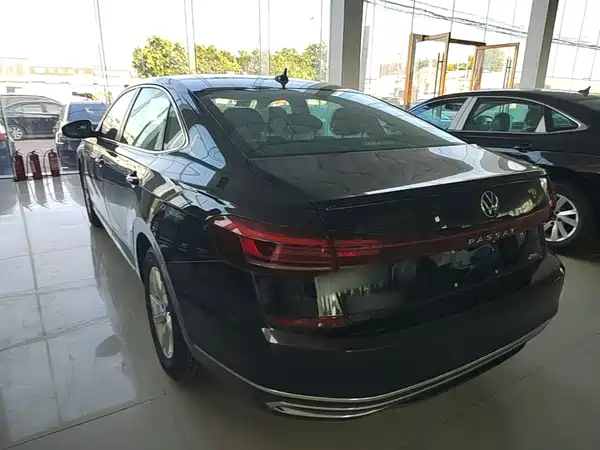 Volkswagen Passat Plug-In Hybrid 2026