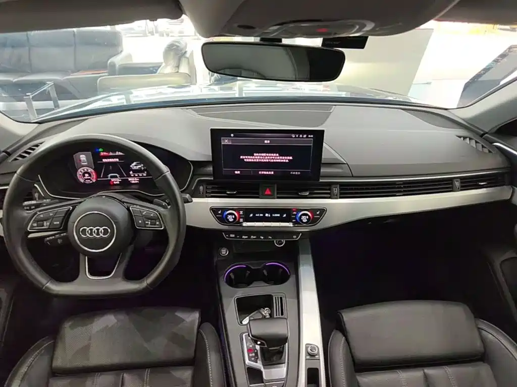 Audi A4L 2023 — фото 10