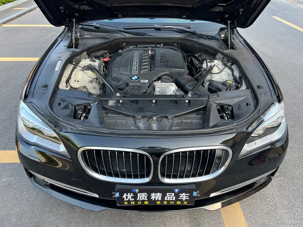 BMW 7 Series 2014 — фото 27