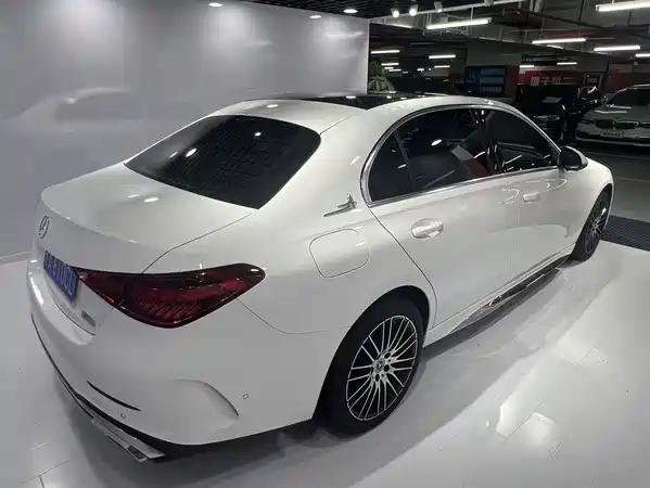 Mercedes-Benz C-Class 2024