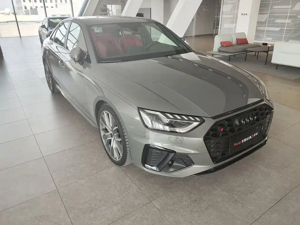 Audi S4 2025
