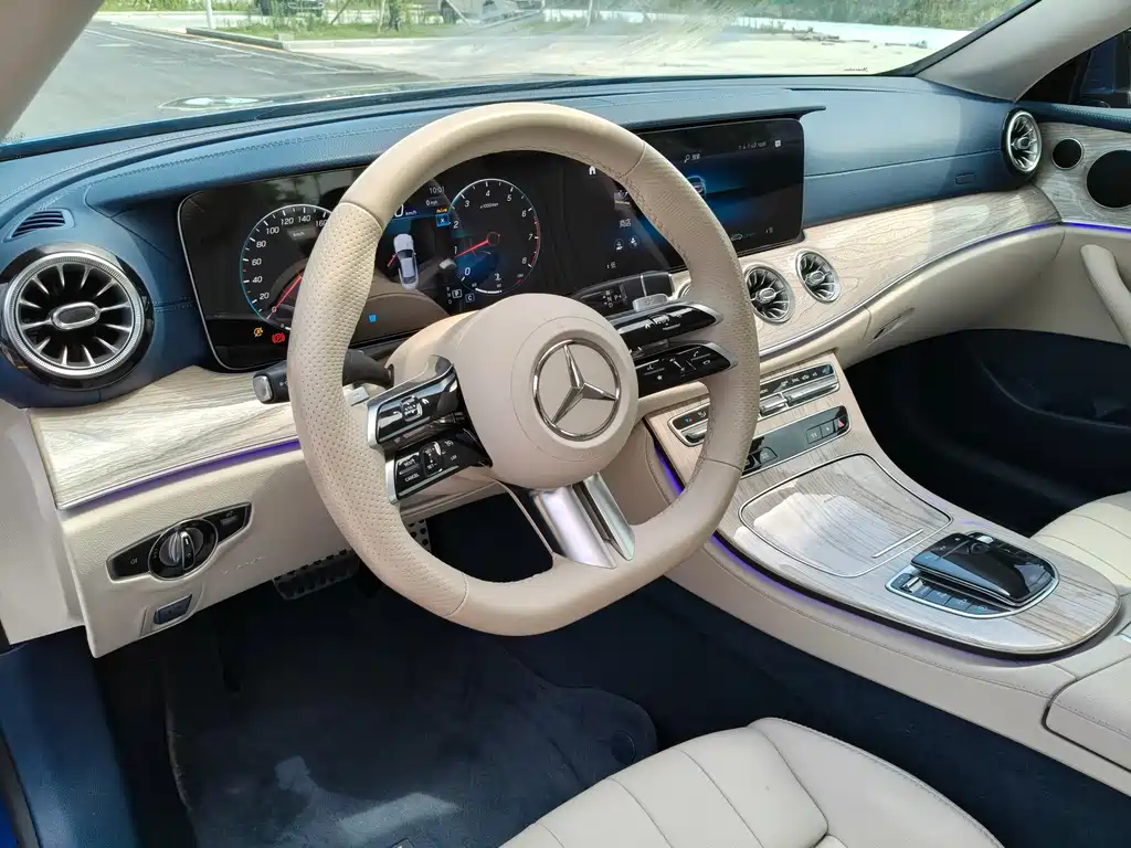 Mercedes-Benz E-Class 2023 — фото 7