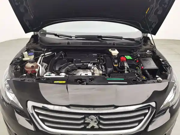 Peugeot 408 2016