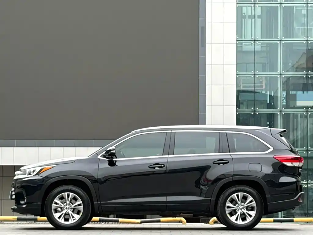 Toyota Highlander 2019 — фото 11