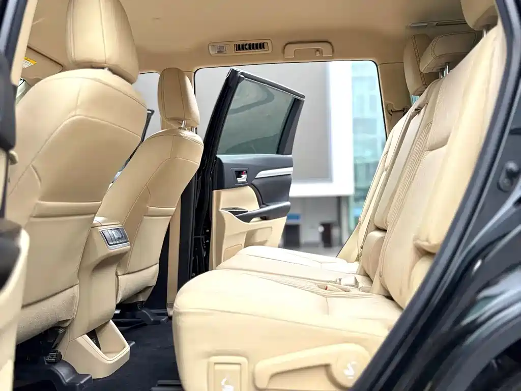 Toyota Highlander 2019 — фото 10