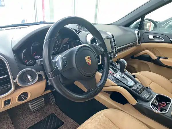 Porsche Cayenne 2014