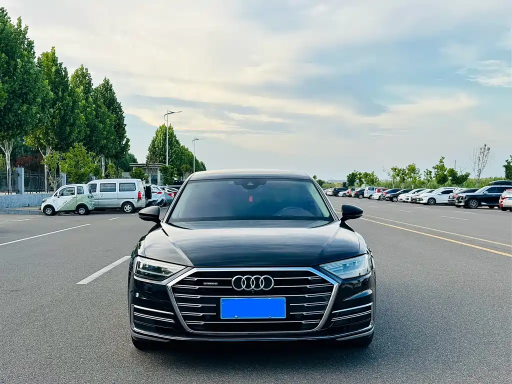 Audi A8 2019 — фото 2