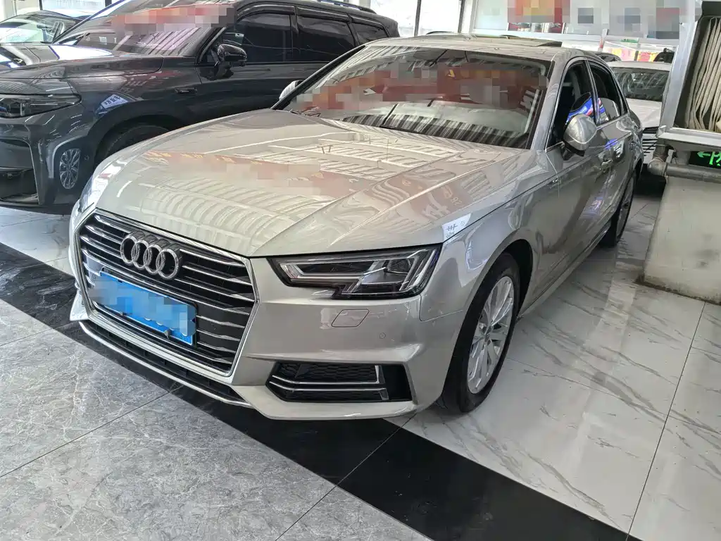 Audi A4L 2019 — фото 1