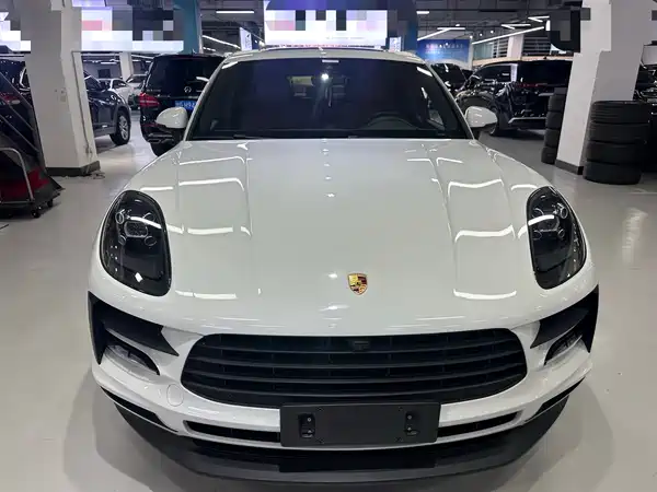 Porsche Macan 2021
