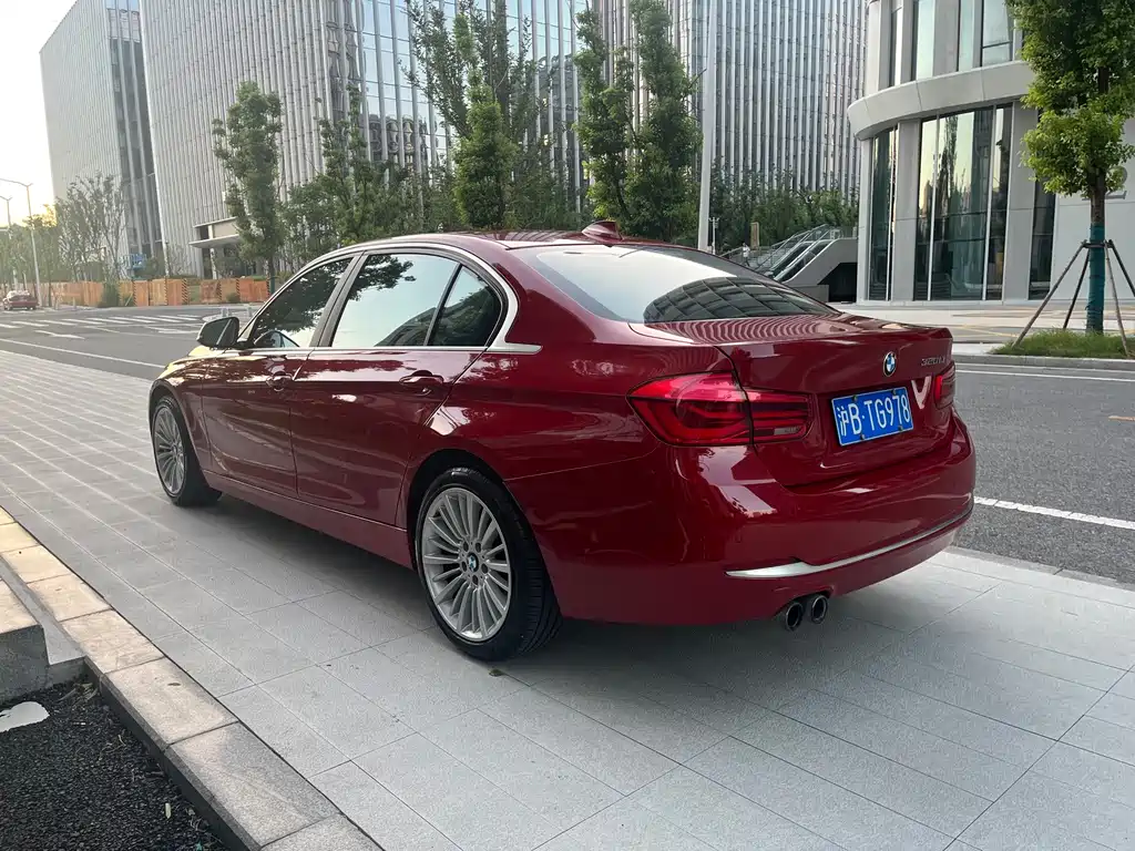 BMW 3 Series 2018 — фото 4
