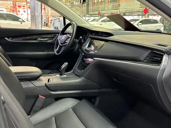 Cadillac XT5 2016