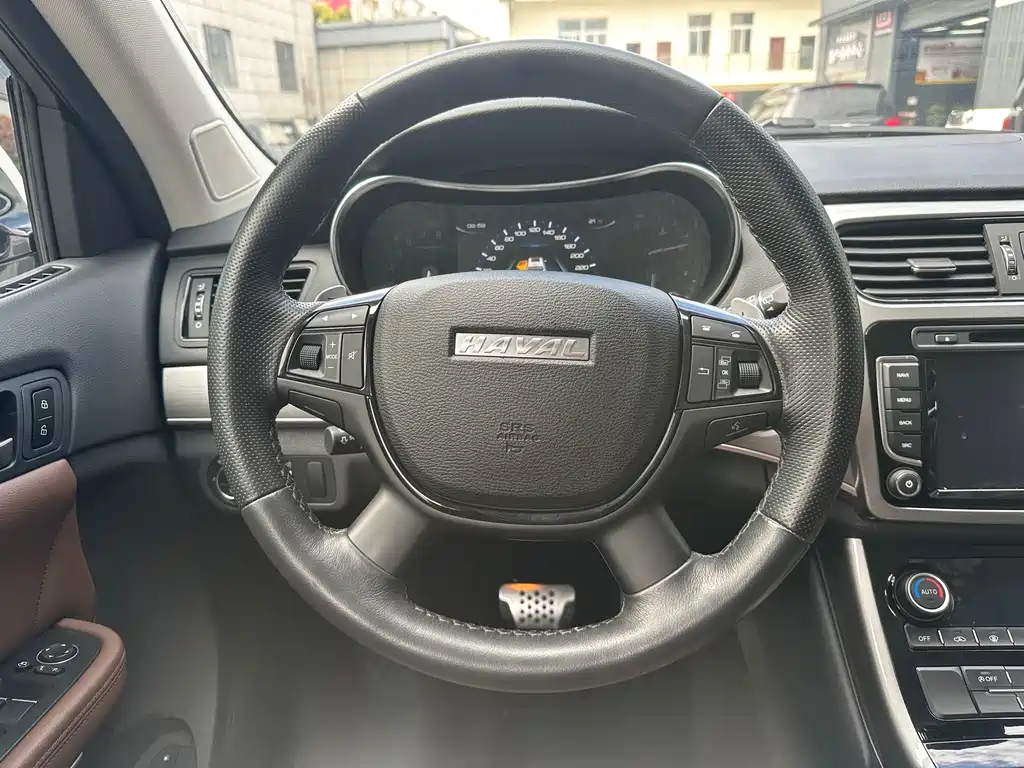 Haval H8 2018 — фото 10