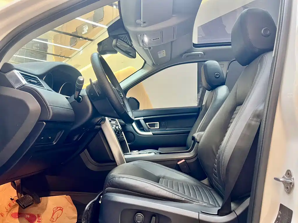 Land Rover Discovery Sport 2017 — фото 7