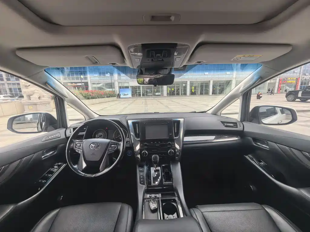 Toyota Vellfire 2020 — фото 12