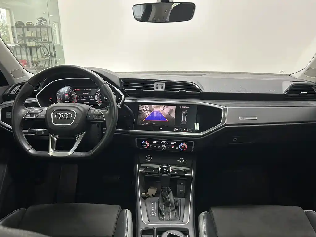 Audi Q3 2023 — фото 17