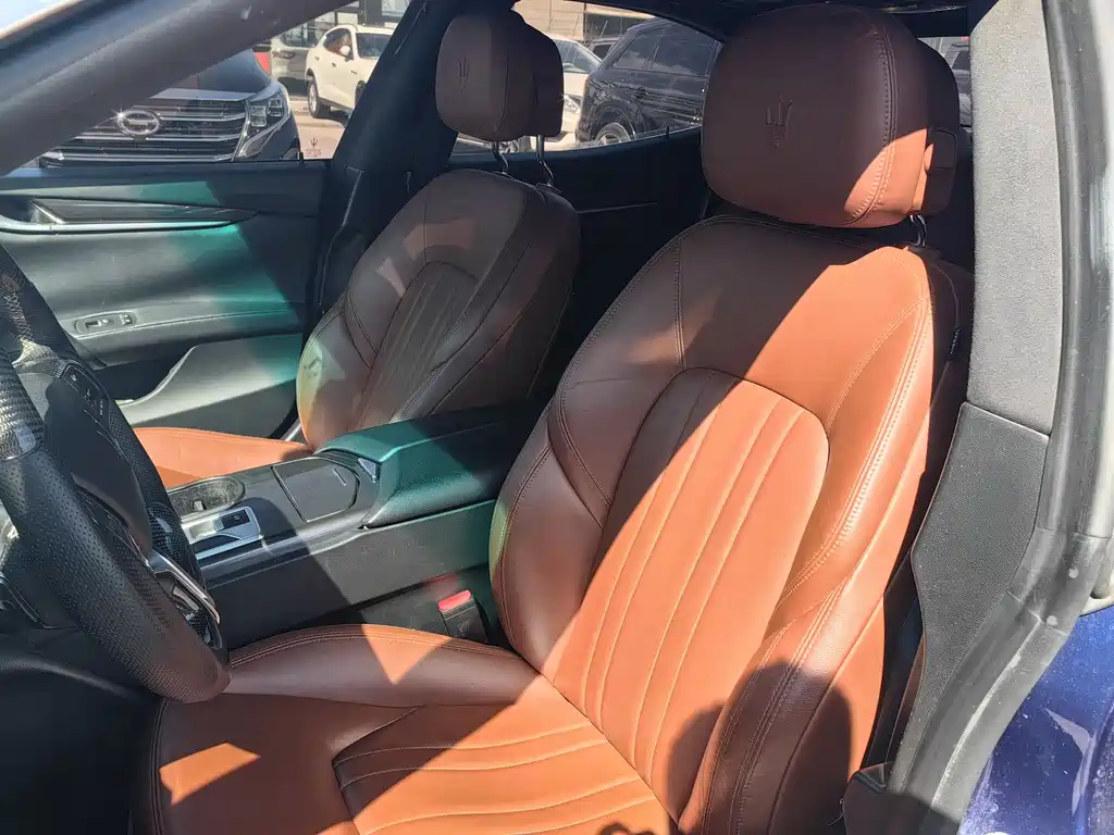 Maserati Ghibli 2016 — фото 12