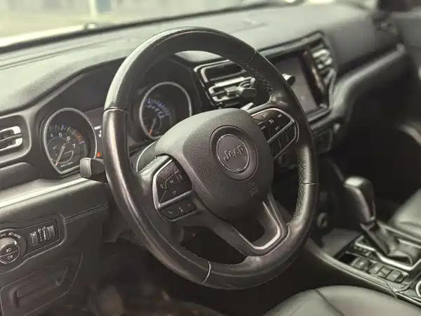 Jeep Grand Commander 2018
