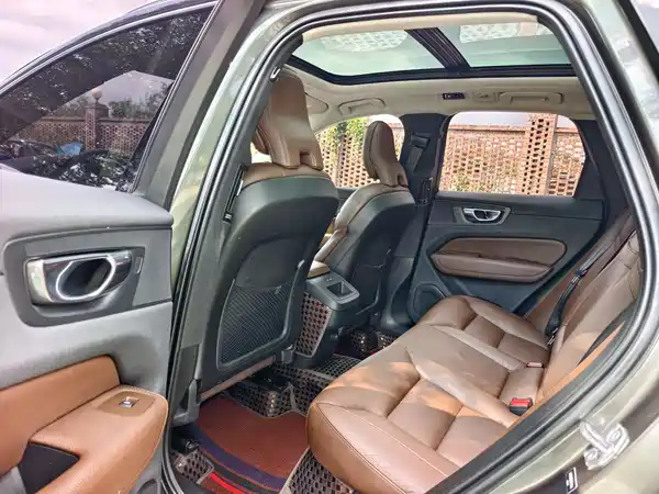 Volvo XC60 2020