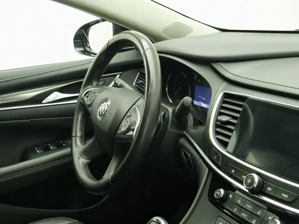 Buick LaCrosse 2021 — фото 22