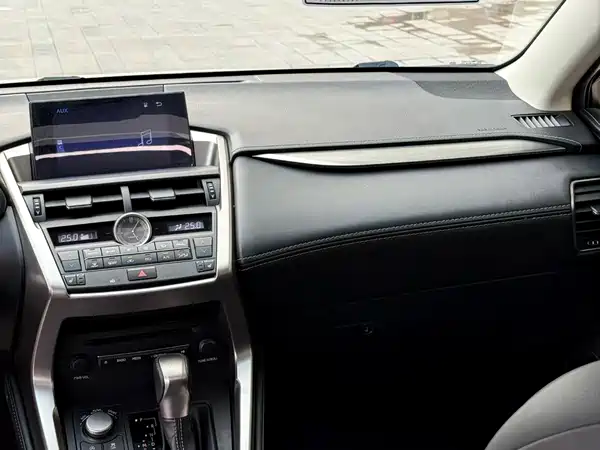 Lexus NX 2016