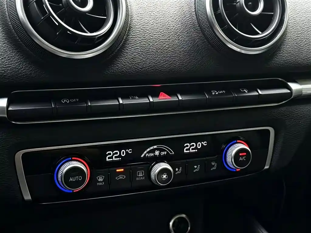 Audi A3 2015 — фото 11