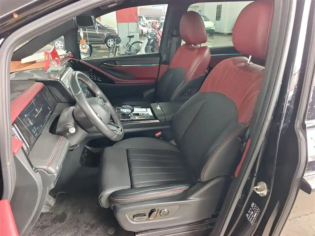 GAC Motor Trumpchi M8 2024 — фото 15