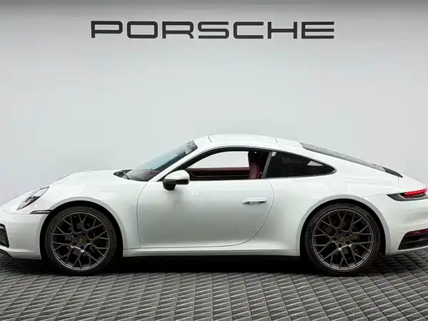 Porsche 911 2023