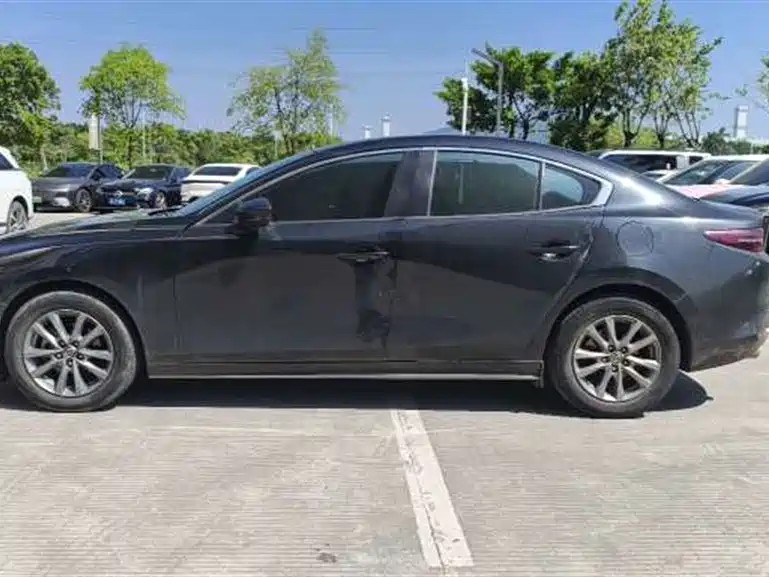 Mazda 3 Axela 2022