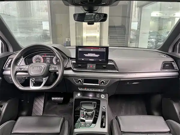 Audi Q5L Sportback 2021