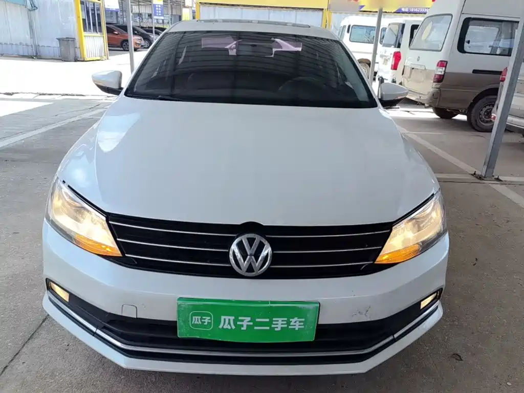 Volkswagen Sagitar 2018