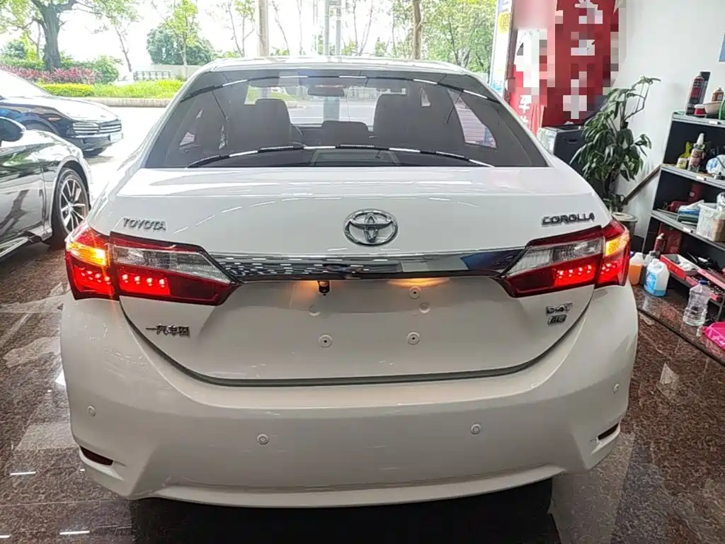 Toyota Corolla 2017 — фото 6