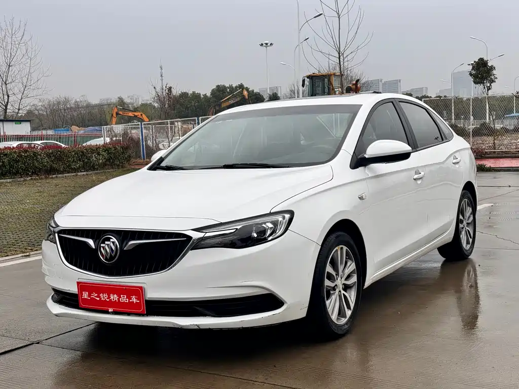 Buick Excelle 2023 — фото 1