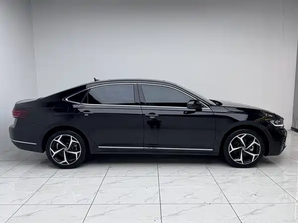 Volkswagen Passat 2025