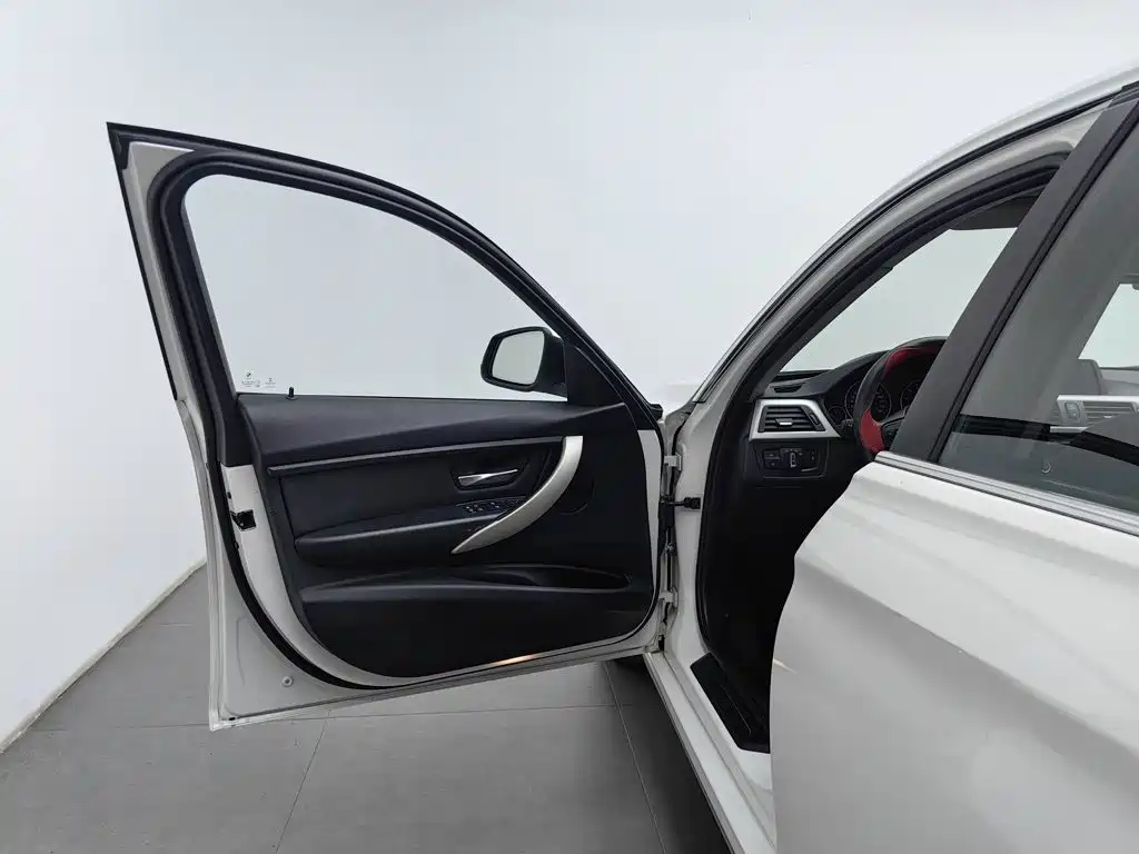 BMW 3 Series 2015 — фото 8