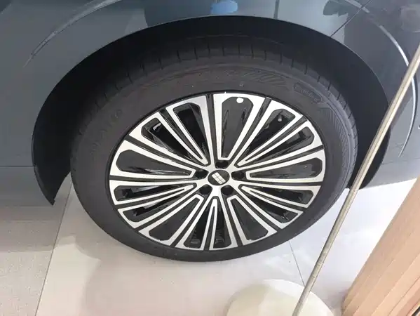 Geely Galaxy M9 2026
