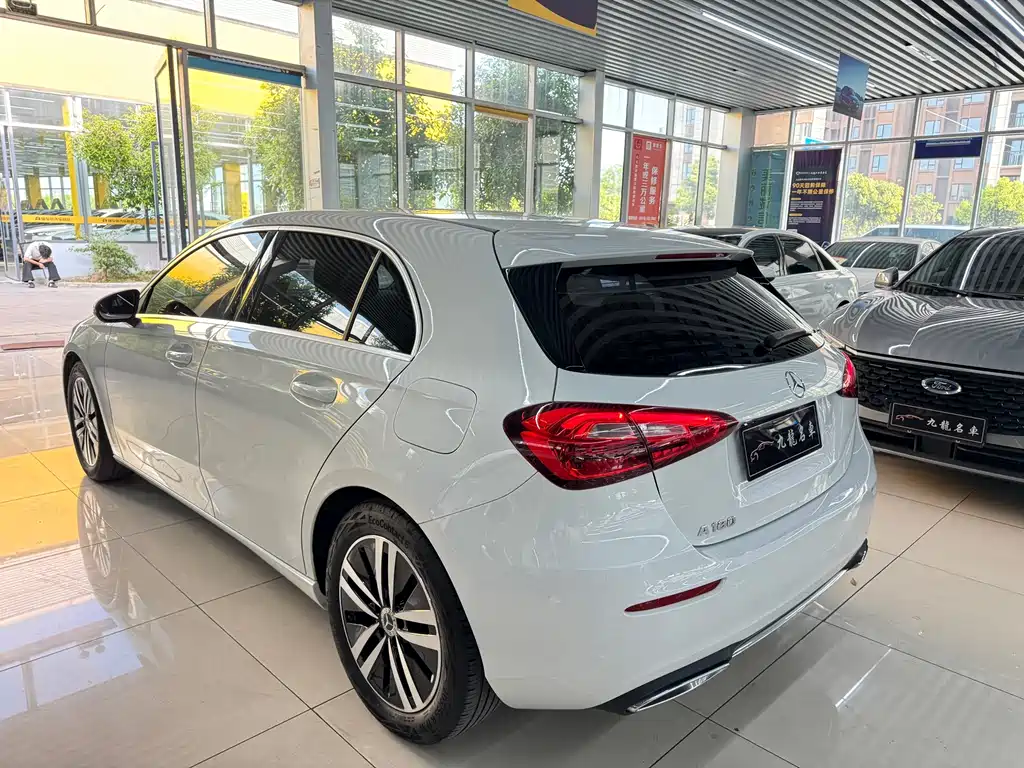 Mercedes-Benz A-Class 2021 — фото 5